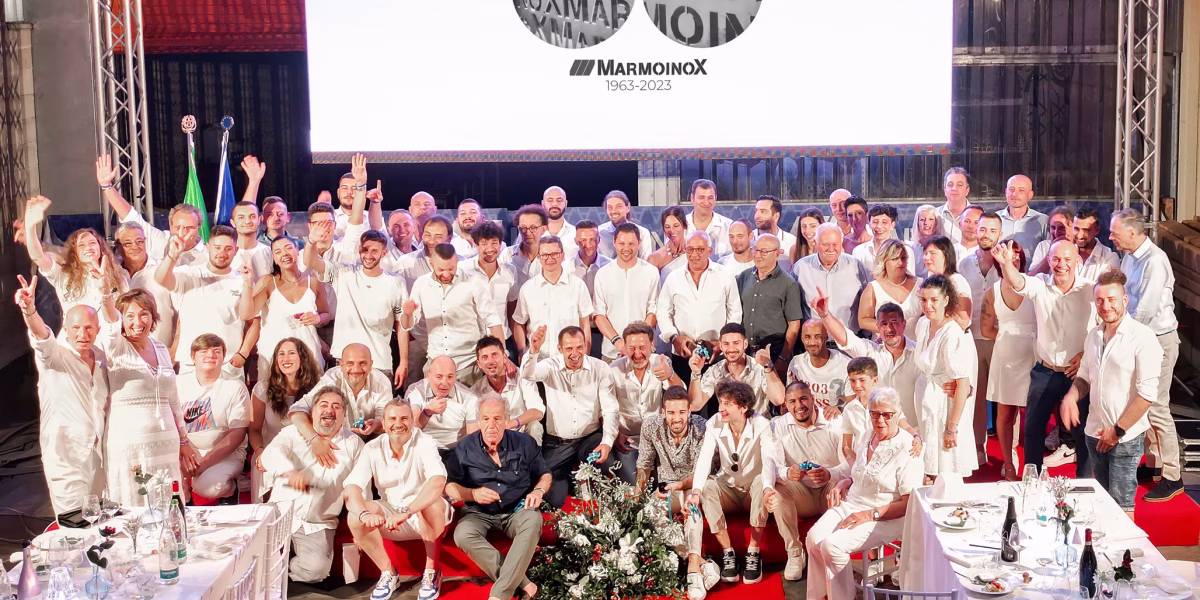 La festa per celebrare i nostri primi 60 anni è stata un viaggio. Un'esperienza vissuta tutti insieme e da soli. Sì, perché ognuno di noi ha attraversato una speciale linea temporale. Un percorso iniziato con il primo passo su un tappeto rosso che prometteva di riportarci nel 1963